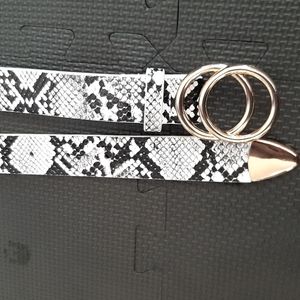 Black and white snakeskin print belt